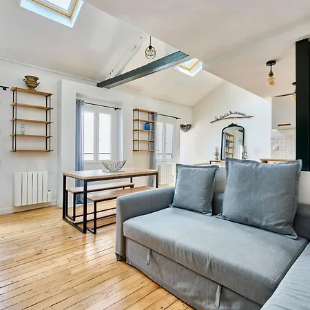 Bastille Avec Mezzanine Par Meyagency Сasa de vacaciones